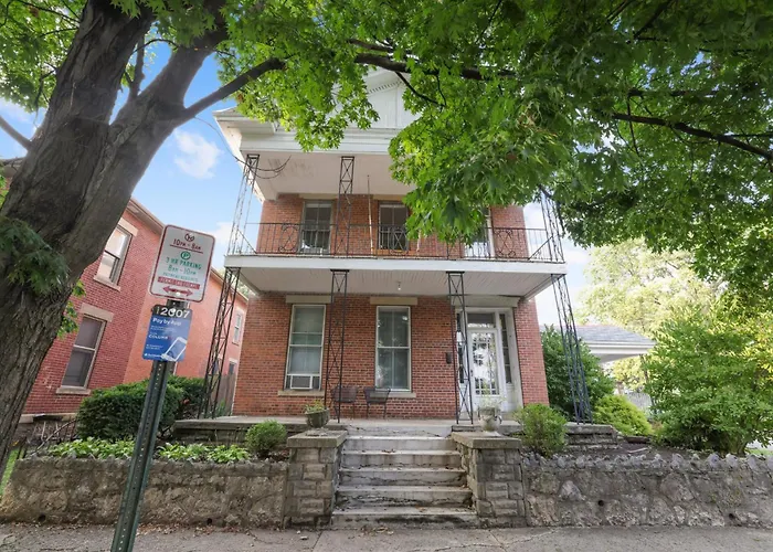 Spacious Historic 8-bedroom Manor In Short North - Perfect For Large Groups Сasa de vacaciones
