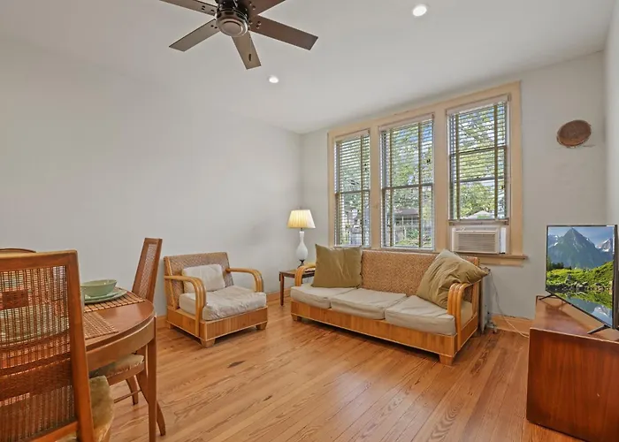 Spacious Historic 8-bedroom Manor In Short North - Perfect For Large Groups