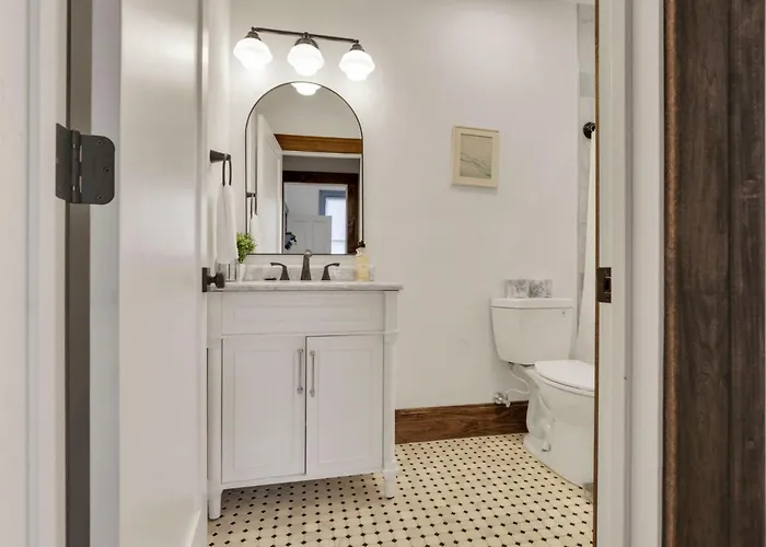 Spacious Historic 8-bedroom Manor In Short North - Perfect For Large Groups *