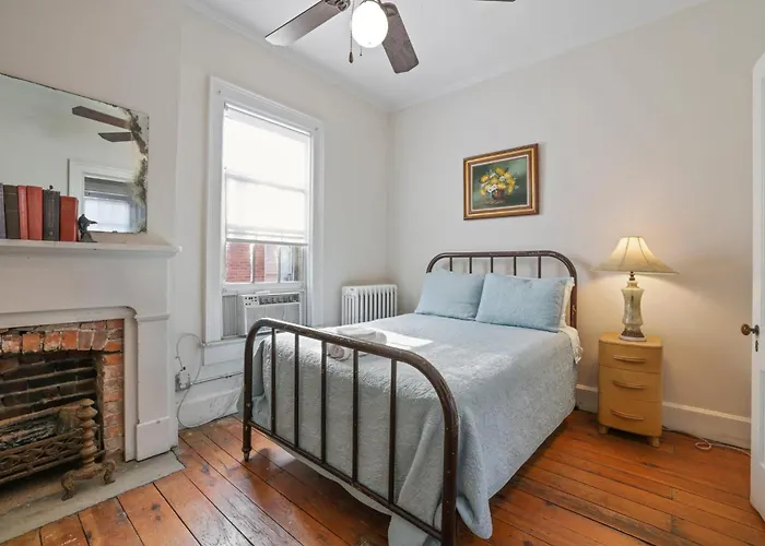 Spacious Historic 8-bedroom Manor In Short North - Perfect For Large Groups