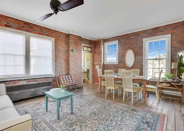 Spacious Historic 8-bedroom Manor In Short North - Perfect For Large Groups Сasa de vacaciones Columbus